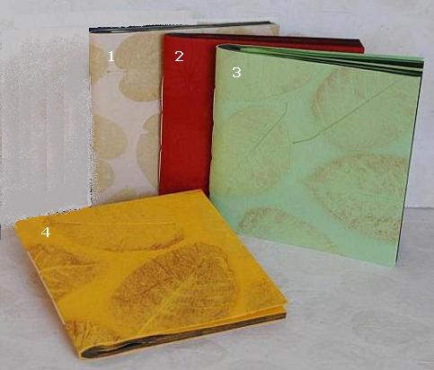 Indipaper - square album with leaf imprint (square album with leaf imprint)